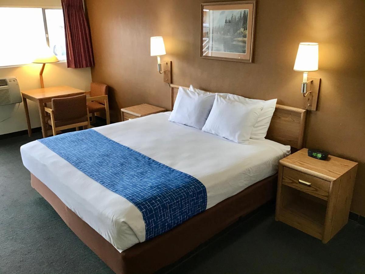 Travelodge By Wyndham Powell Bagian luar foto