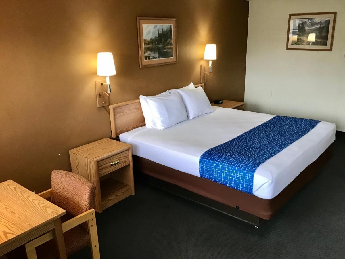 Travelodge By Wyndham Powell Bagian luar foto