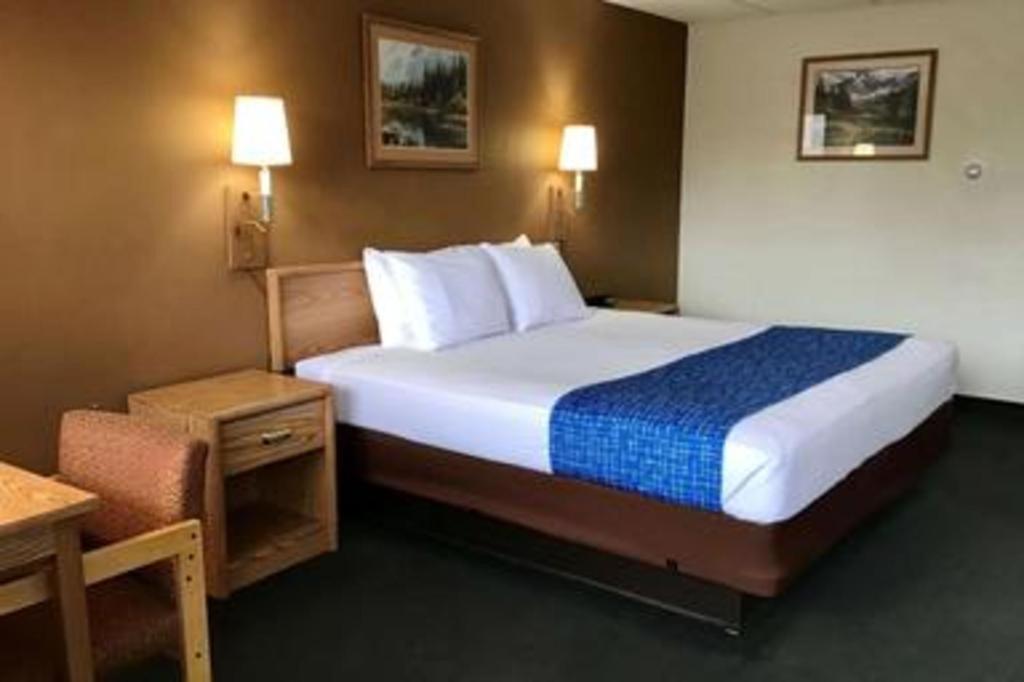 Travelodge By Wyndham Powell Bagian luar foto
