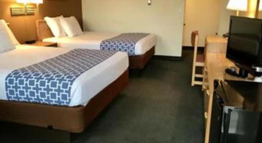 Travelodge By Wyndham Powell Bagian luar foto