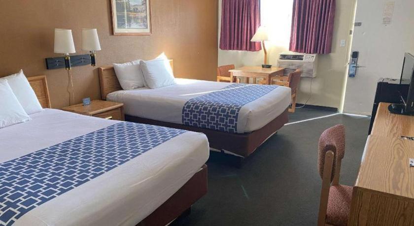 Travelodge By Wyndham Powell Bagian luar foto